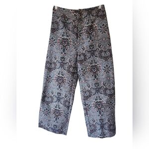 Urban Outfitters Women's Gray Red Juliet Cropped Victorian Jacquard Pants Size 2